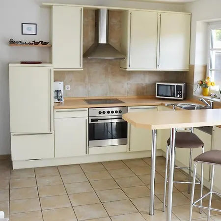 Haus Birnbaum بيت للعطل